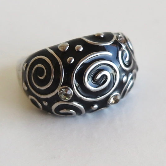 Black and Silver Swirl with Daimontes