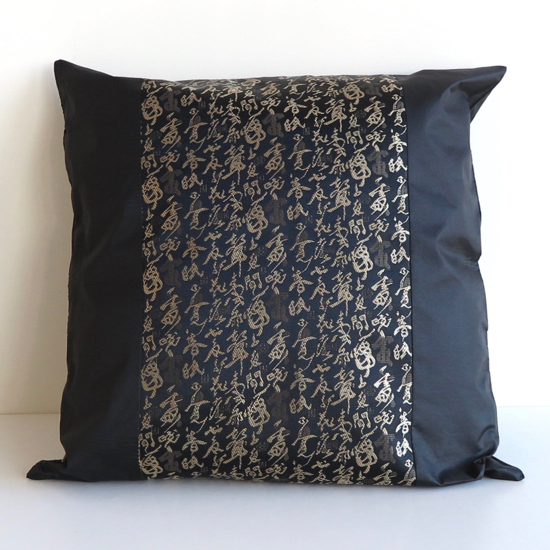 Kanji, Cushion Covers