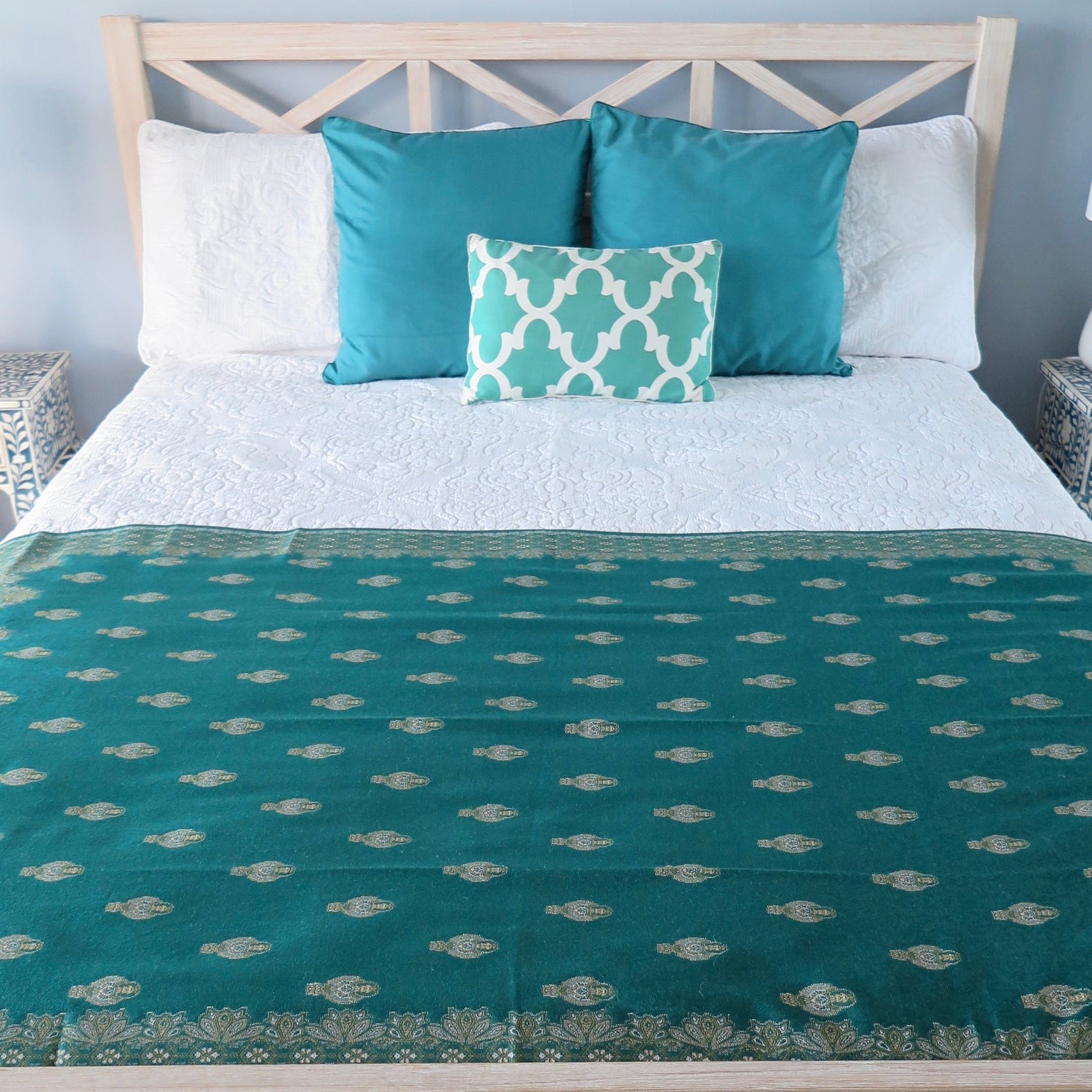 Elegant Turquoise Bed Cover/Runner